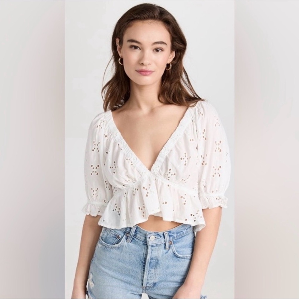 Free People Gardenia White Eyelet V-Neck Cropped Blouse Top NWT Shirt Spring - Picture 2 of 10